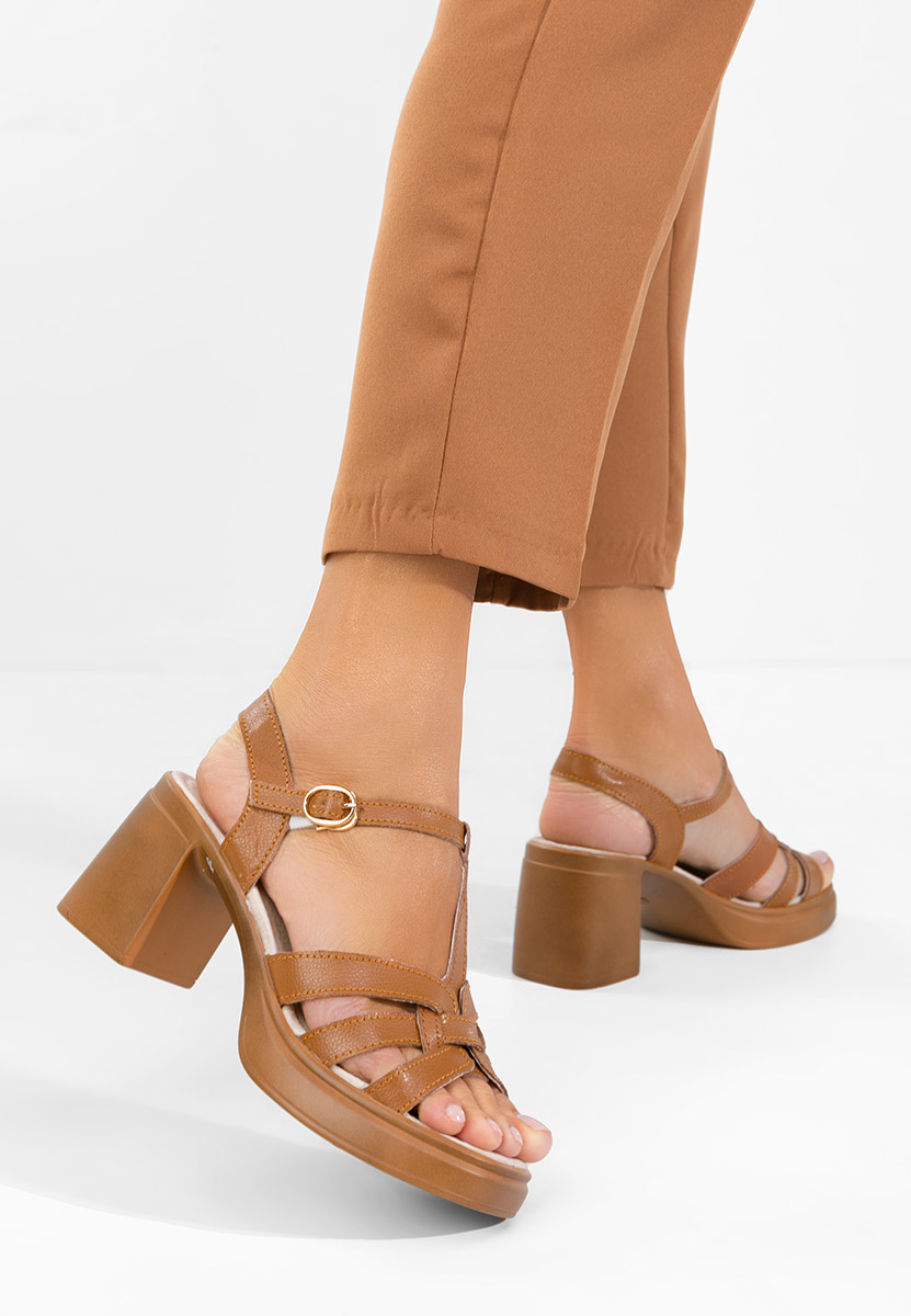 Rafelia camel vastag sarkú szandál 