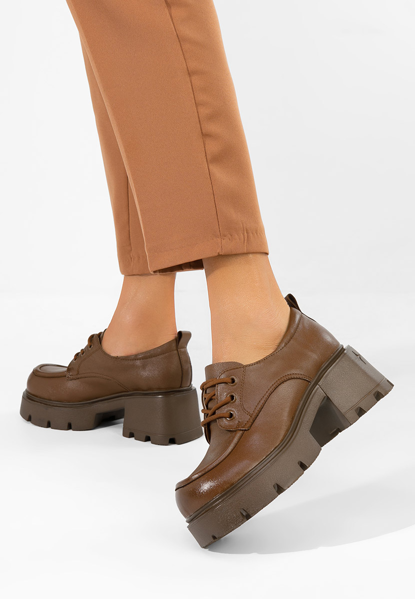 Lenovia camel női mokaszin fűzős