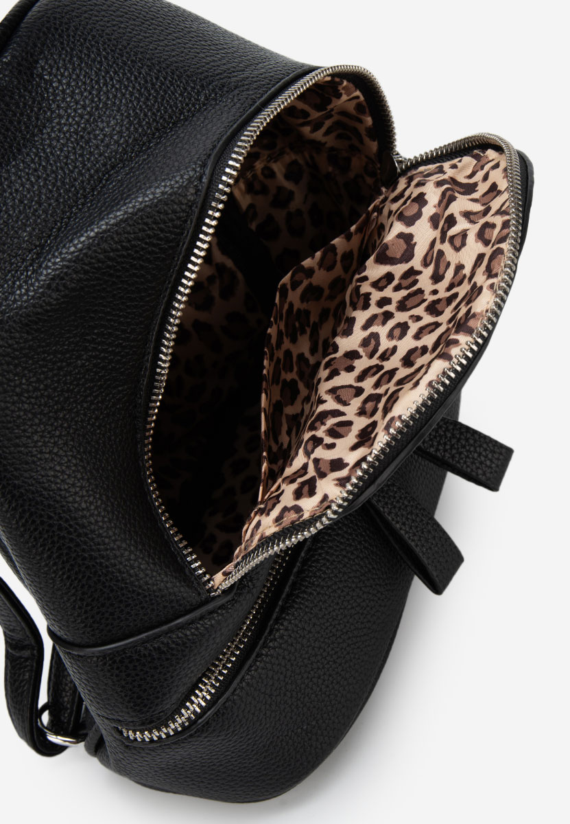 Izaelya fekete hátizsák