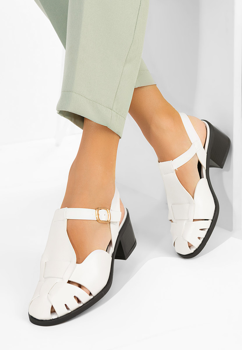 Sennia fehér vastag sarkú szandál 