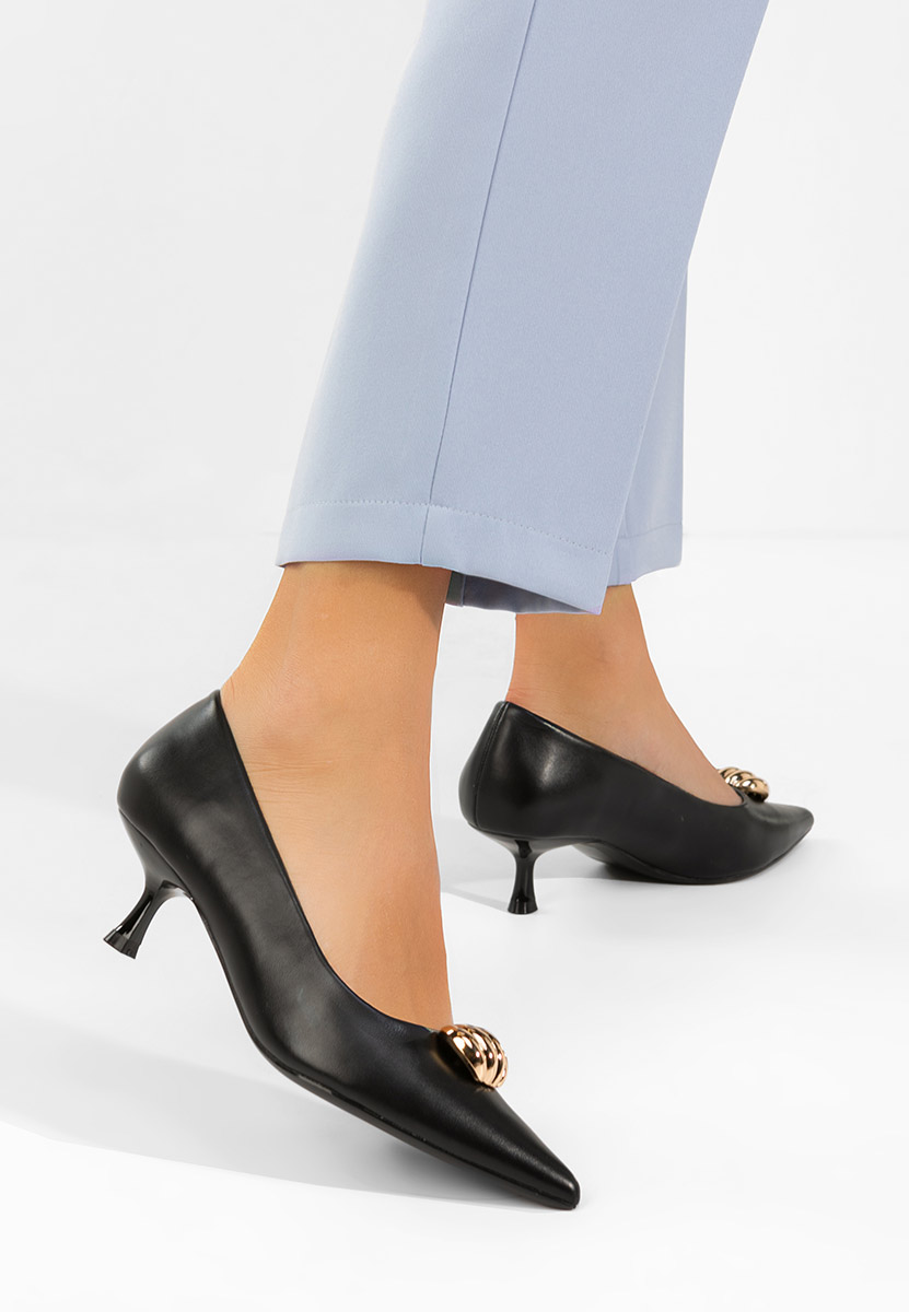 Ruxanda fekete alacsony sarkú körömcipő