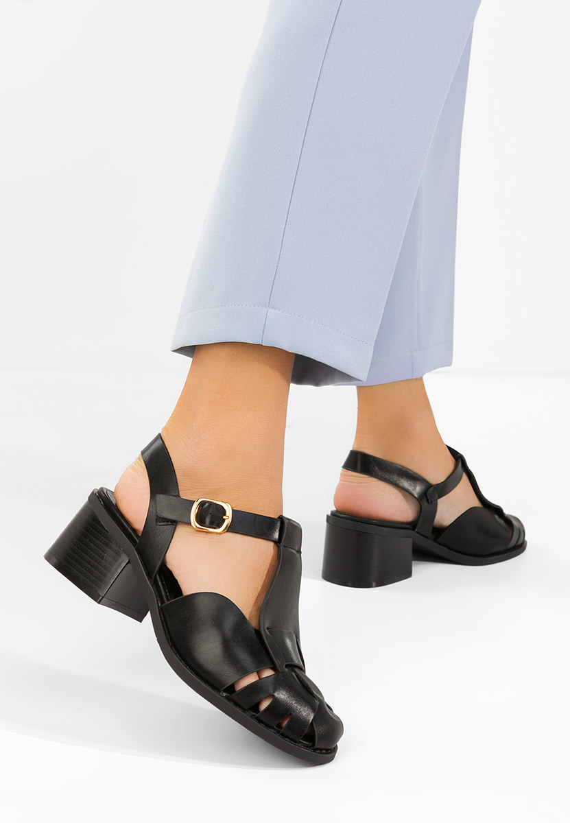 Sennia fekete vastag sarkú szandál 