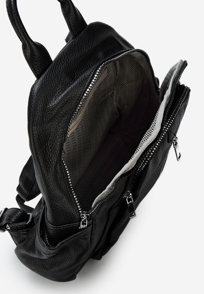 Yanaria fekete hátizsák