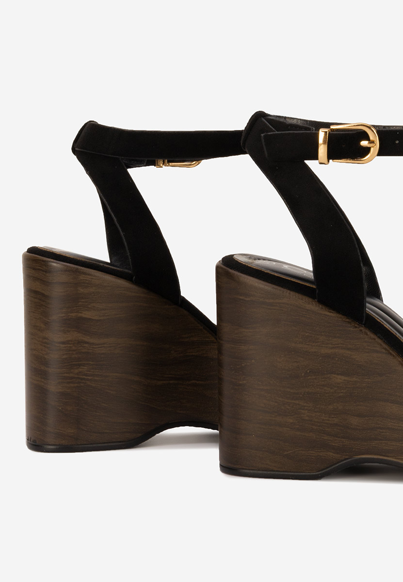 Febiana fekete platform szandál