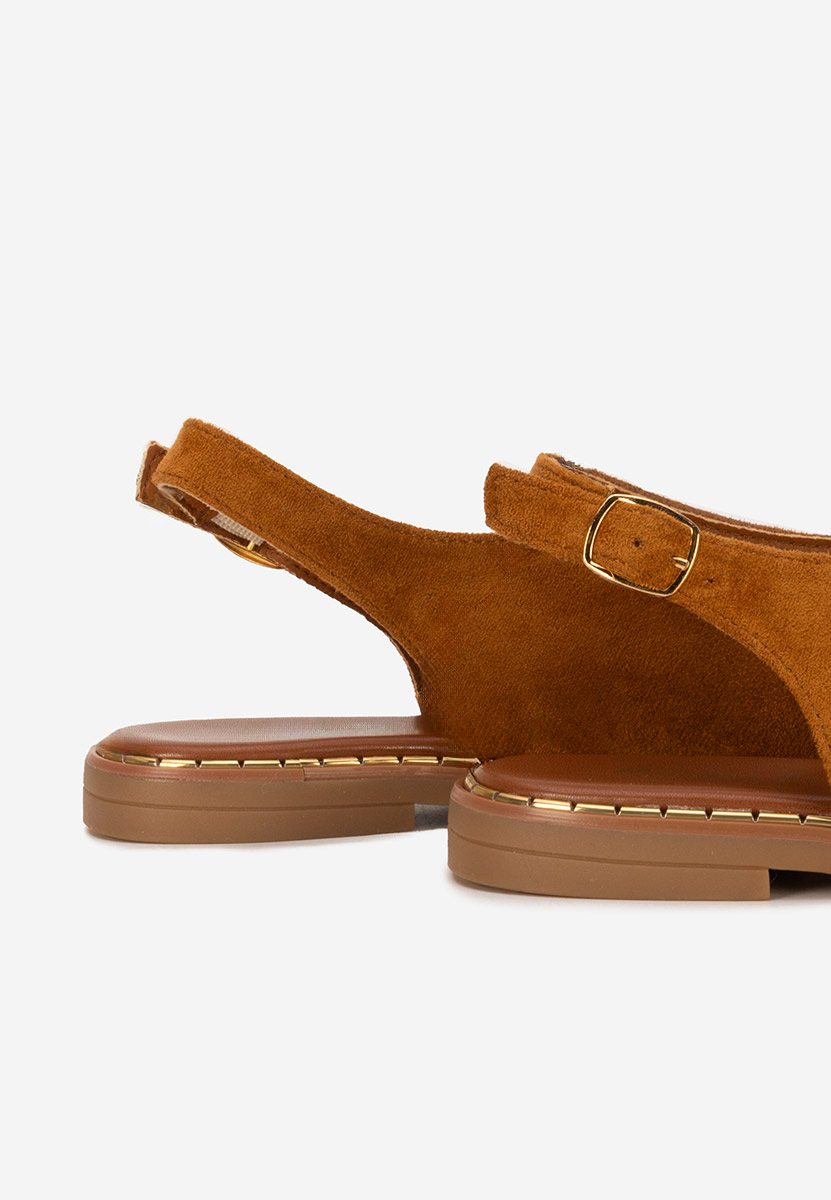 Olivera camel lapos talpú szandál