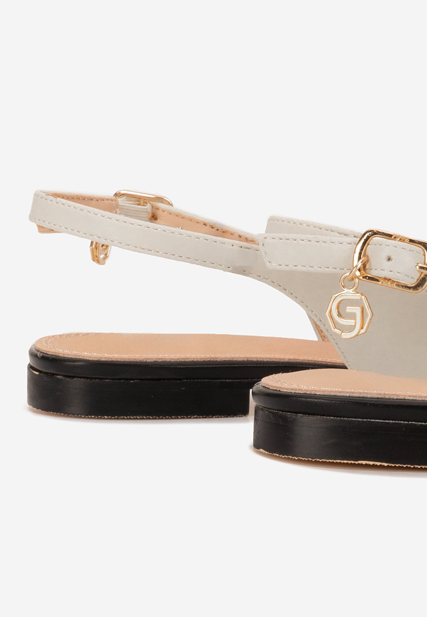 Alaida v3 bézs hegyes orrú balerina
