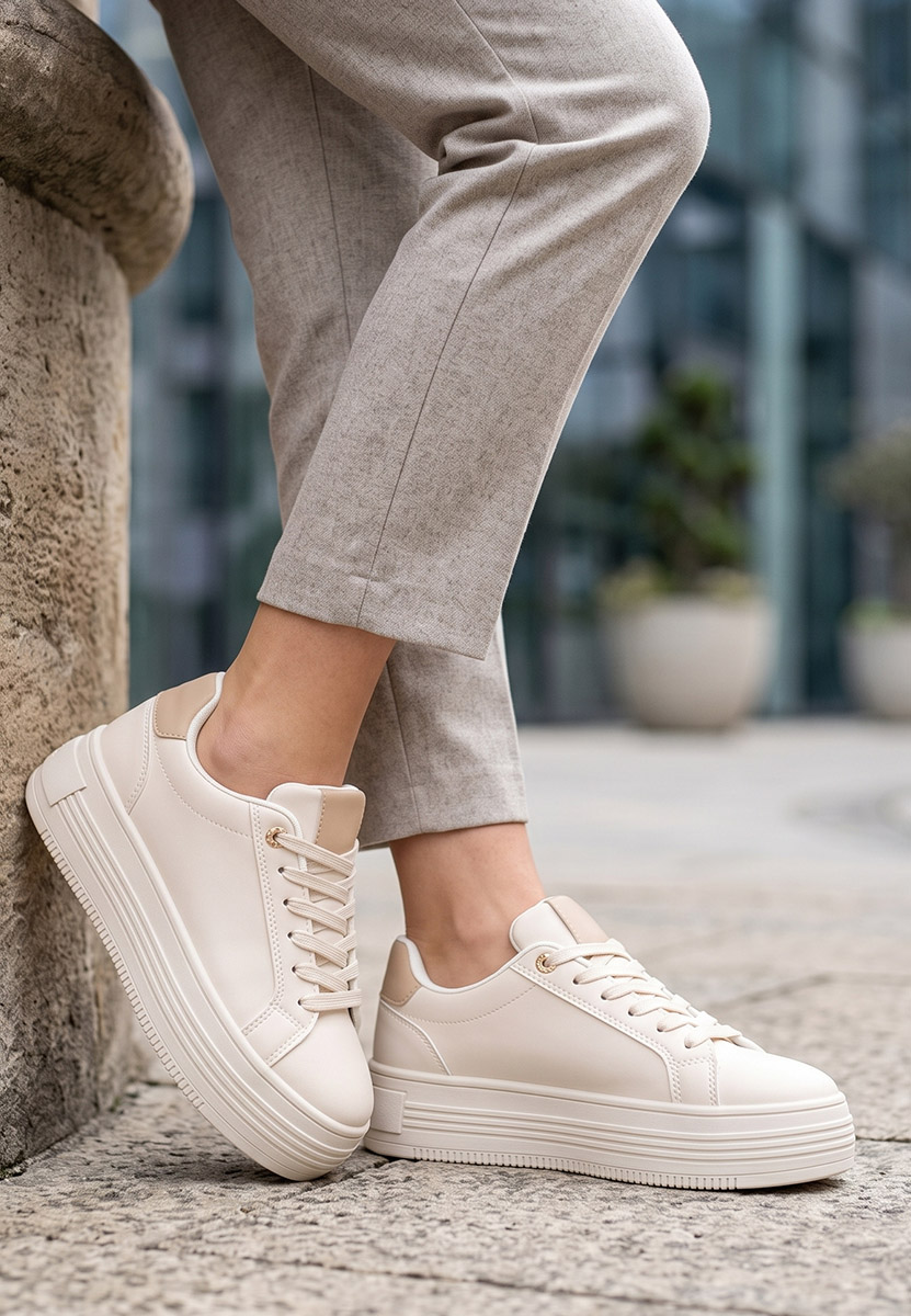 Sidoneya bézs telitalpú platform sneaker