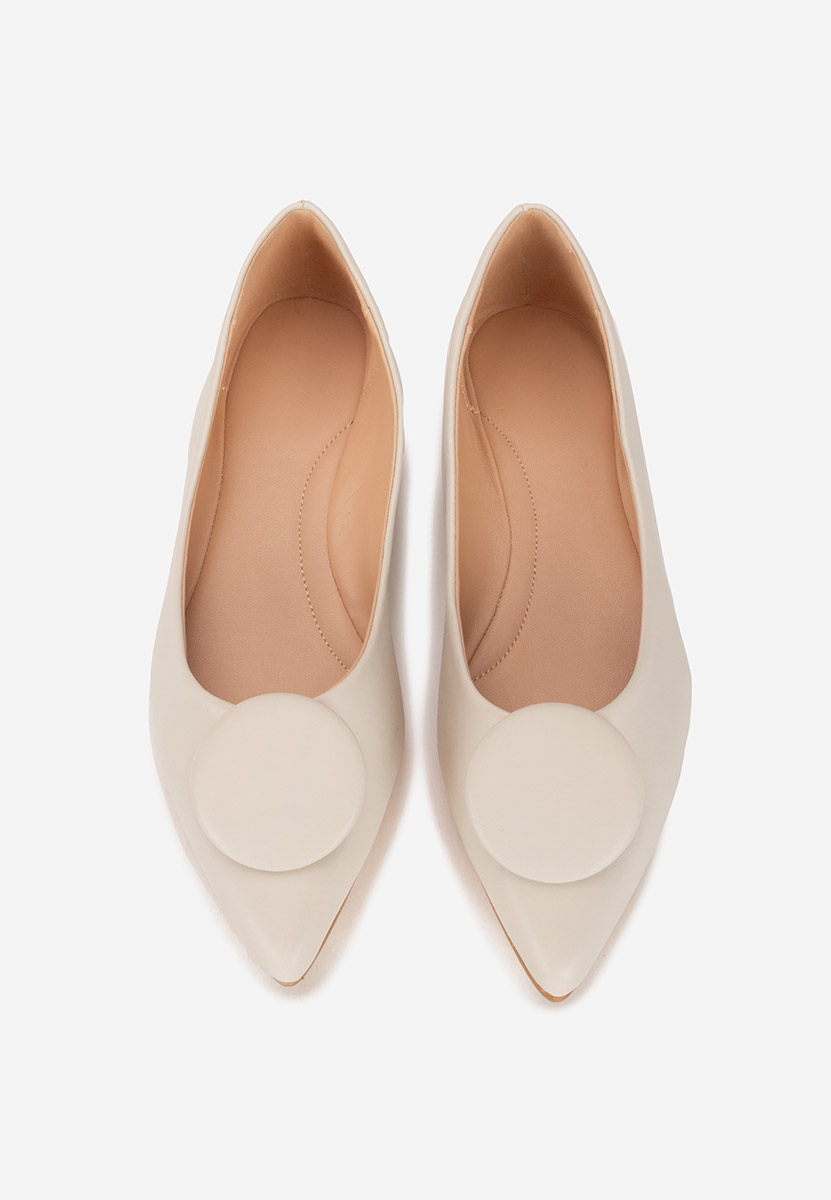 Delaia v2 bézs hegyes orrú balerina